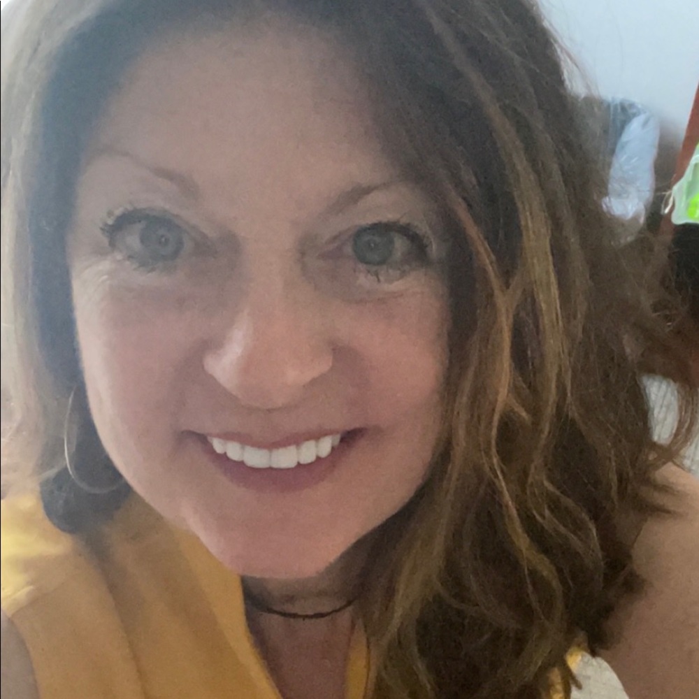 Meet your Posher, Kelli